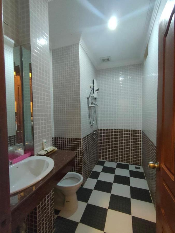 Spean Meas Hotel Phnom Penh Esterno foto